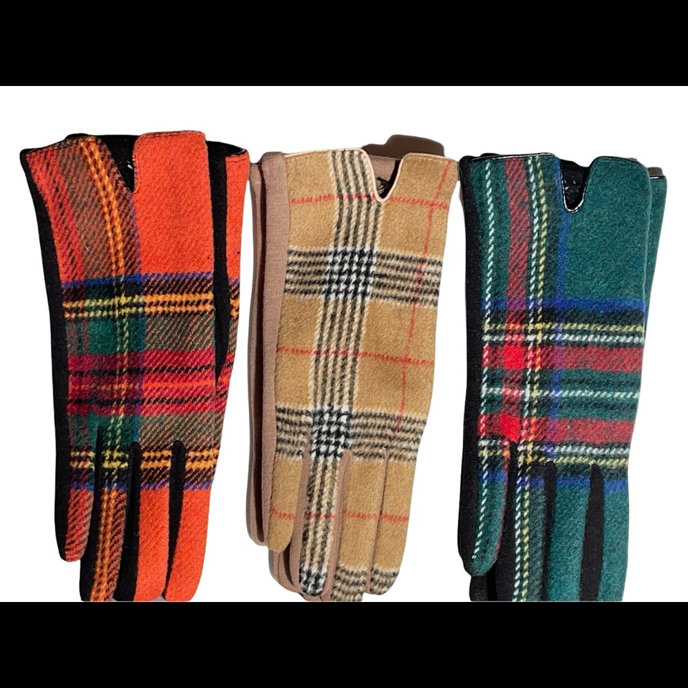 Plaid gloves texting fingers NWT PIck your choice NEW. One size fits most